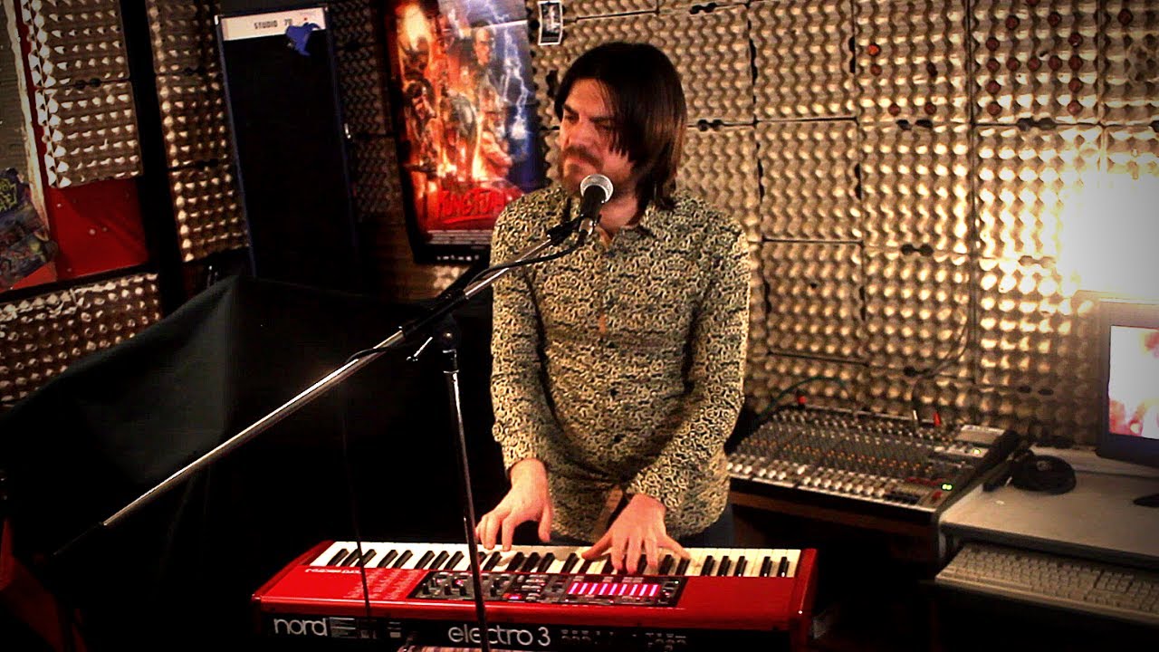 The Selfish Cales - Smokey Shades (Live In Studio)