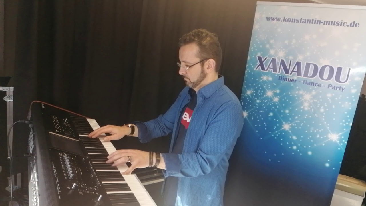 How To Play Schickeria On Keyboard / Piano