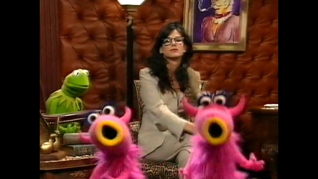 Muppets Tonight - Mahna Mahna / Phenomahna Featuring Sandra Bullock & Kemit The Frog