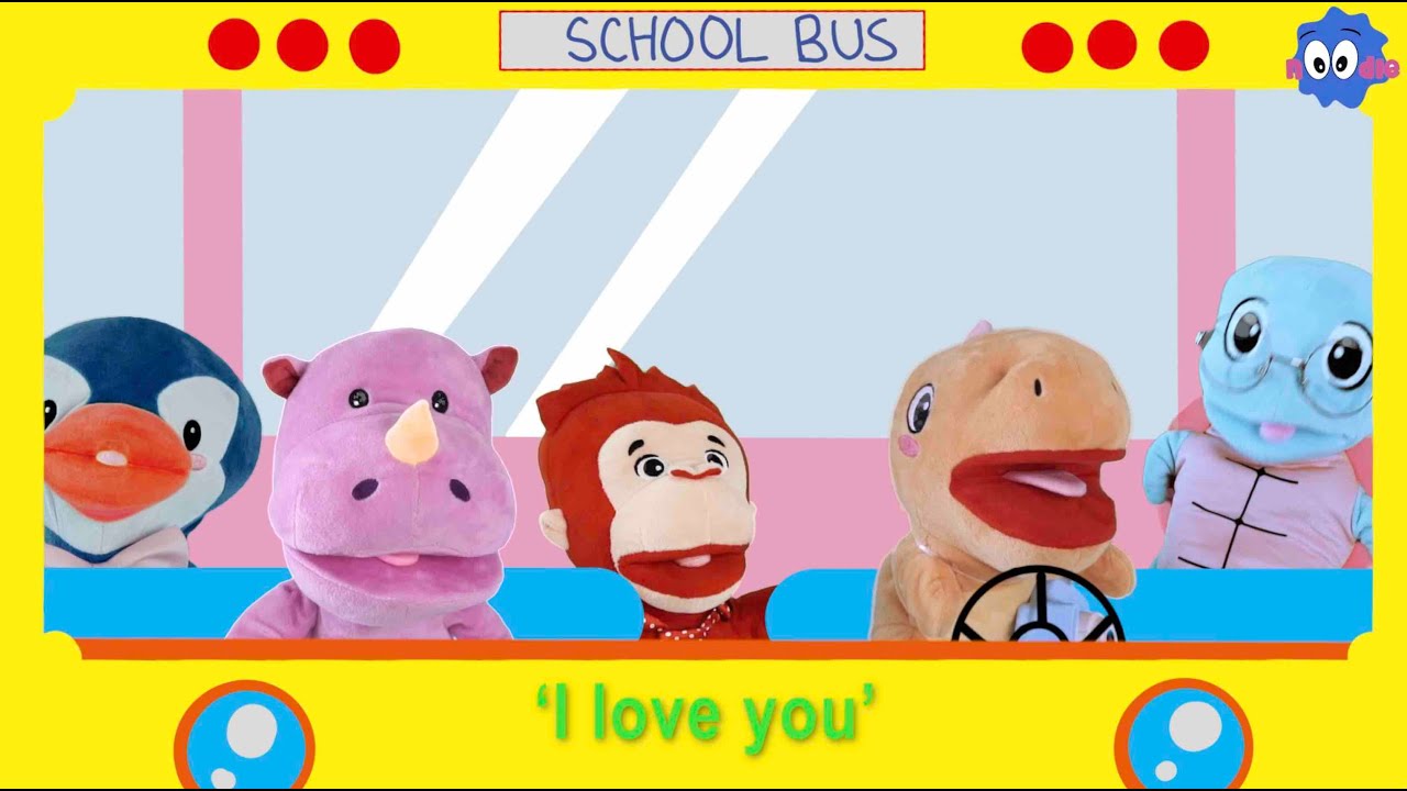 Wheels On The Bus + More Nursery Rhymes & Kids Songs with Singing Hand-Puppets - Noodle & Co