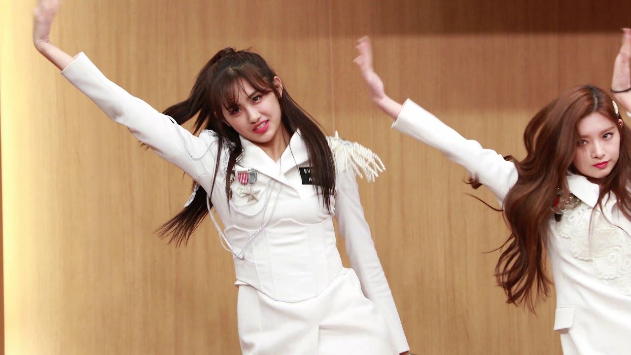 [19.08.26] 당산 팬사인회 직캠 (  에버글로우  아샤 아디오스 everglow aisha adios fancam )