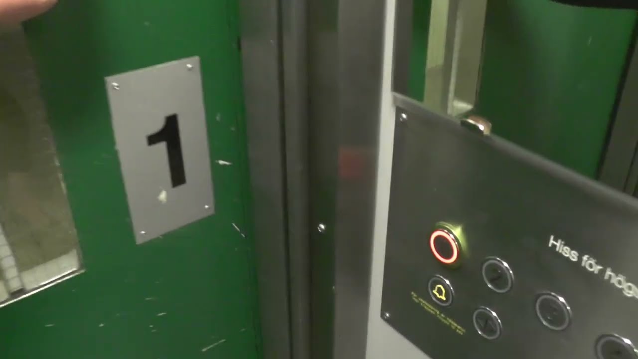Stockholms Hissar mod. Traction Elevator @ Långholmsgatan 17, Stockholm, Sweden!