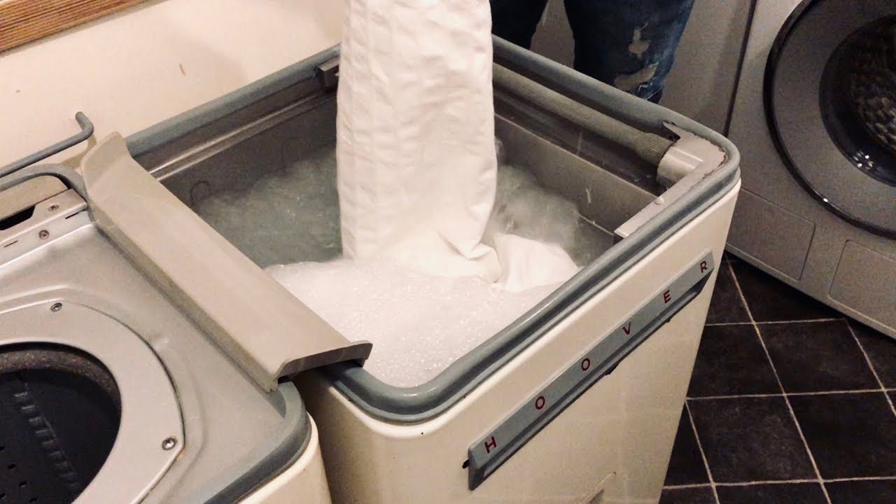 Washing with a vintage Hoover washing machine and spin dryer