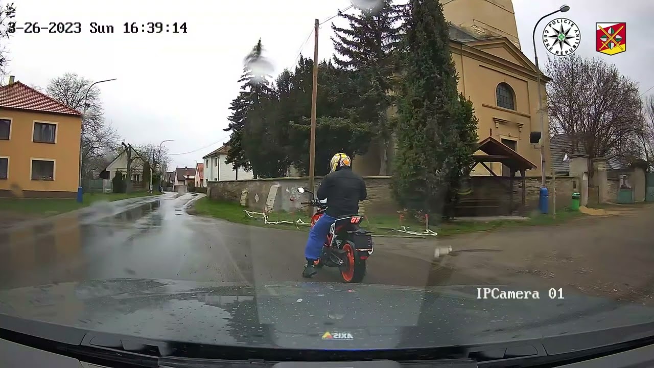 Policie ČR: Policist&eacute; zadrželi muže na odcizen&eacute;m motocyklu