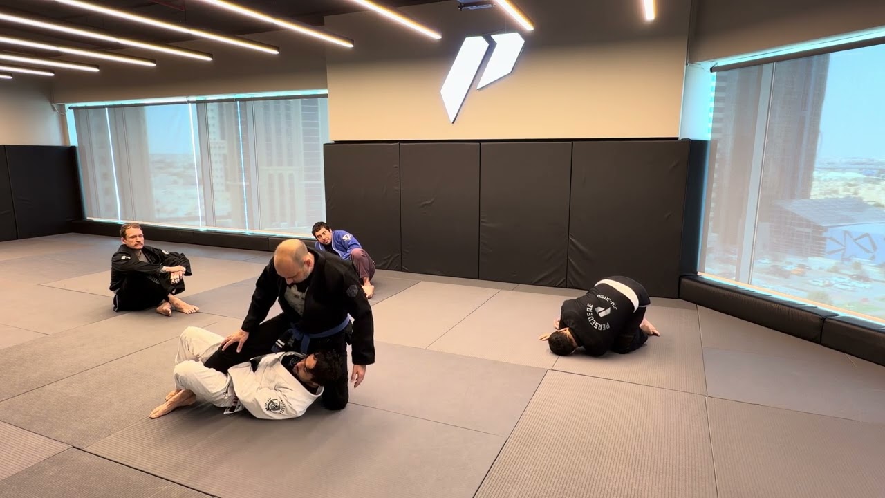 DEEP HALF GUARD 
