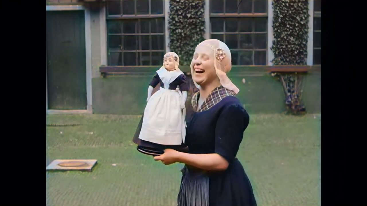 Leeuwarden: Weeshuis in 1925 in kleur! Leeuwarden: Orphanage in 1925 in color! [A.I. enhanced]