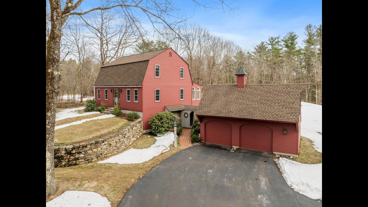 Westminster, MA: 3 BR on 2.4 Private Acres, Hot Tub, Firepit & a Thoreau Cabin