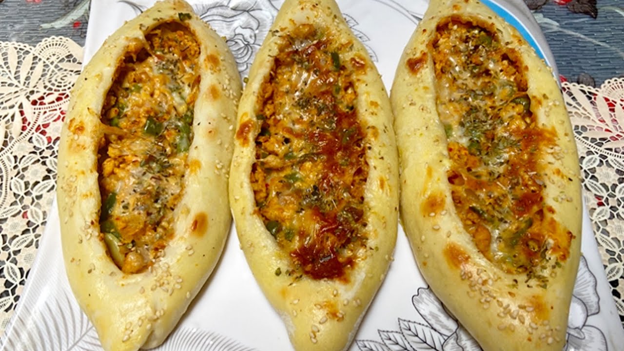 turkish Pide Arabic Fatayer (Middle Eastern food) Turkish Pizza, Recipe by the perfect plate 🍽️ 
