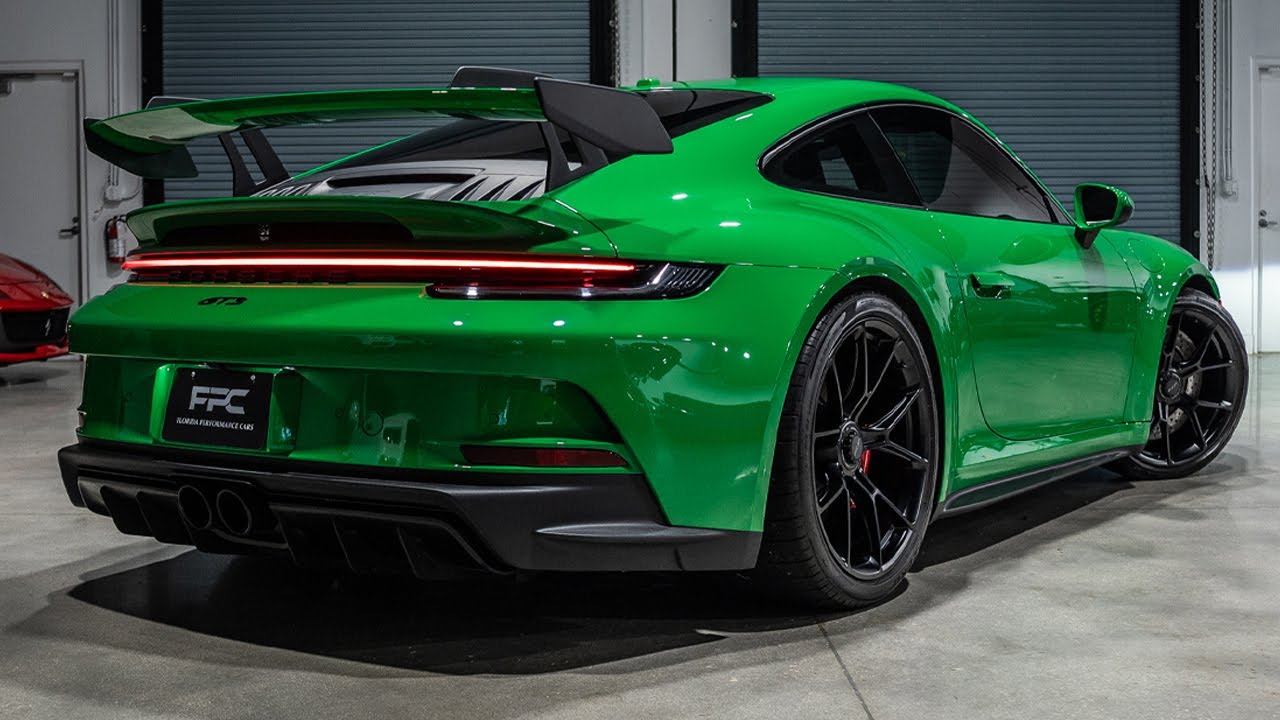 PYTHON GREEN 992 GT3! (6-Speed)