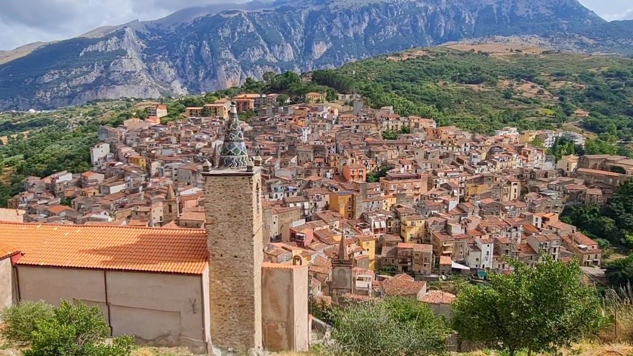 Passeggiando per Isnello (video) SICILY