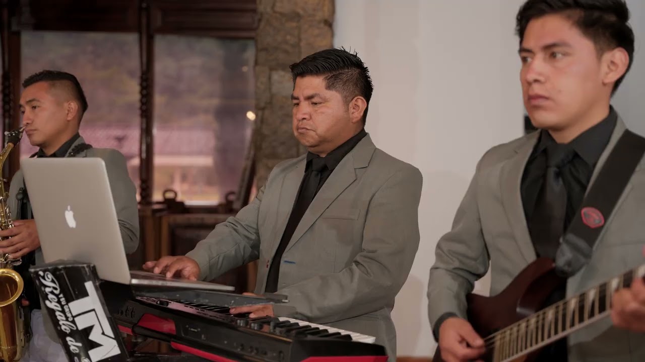 MIX CUMBIA NO SE TURBA TU CORAZON - TOMAS MEJIA Y SU GRUPO REGALOS DE DIOS