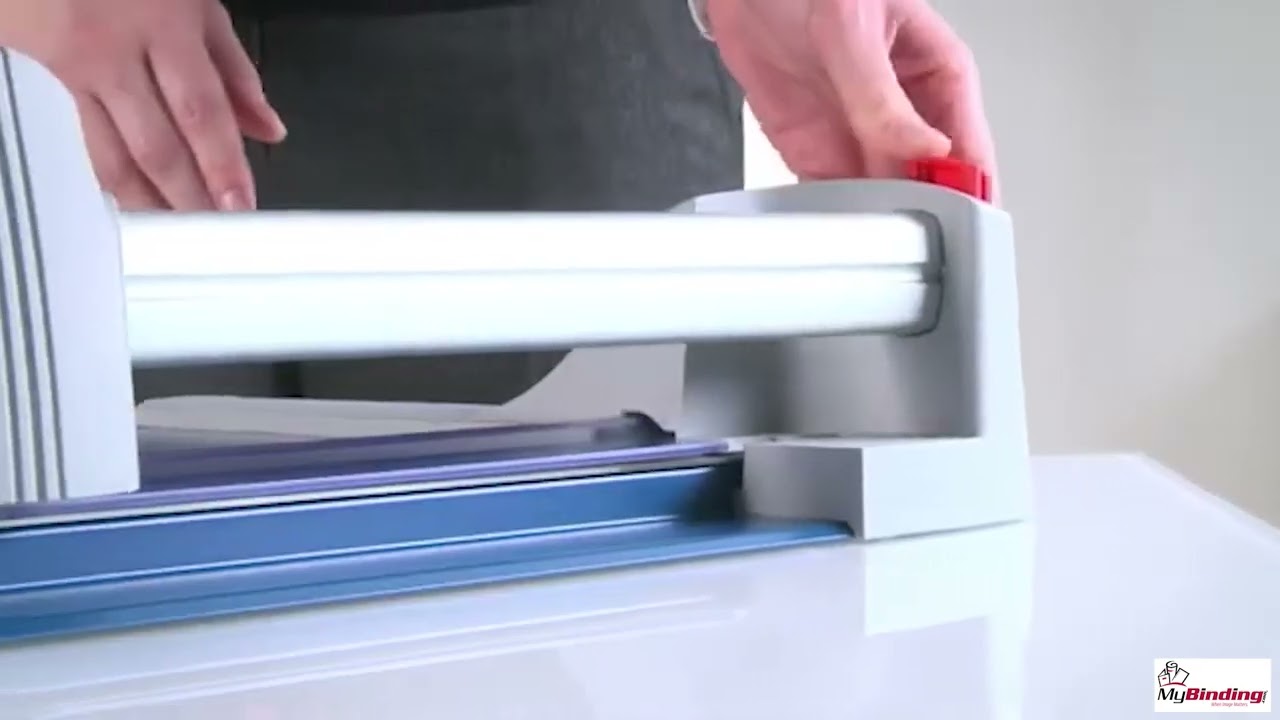 Dahle Model 448 Premium Rolling Trimmer Features Video