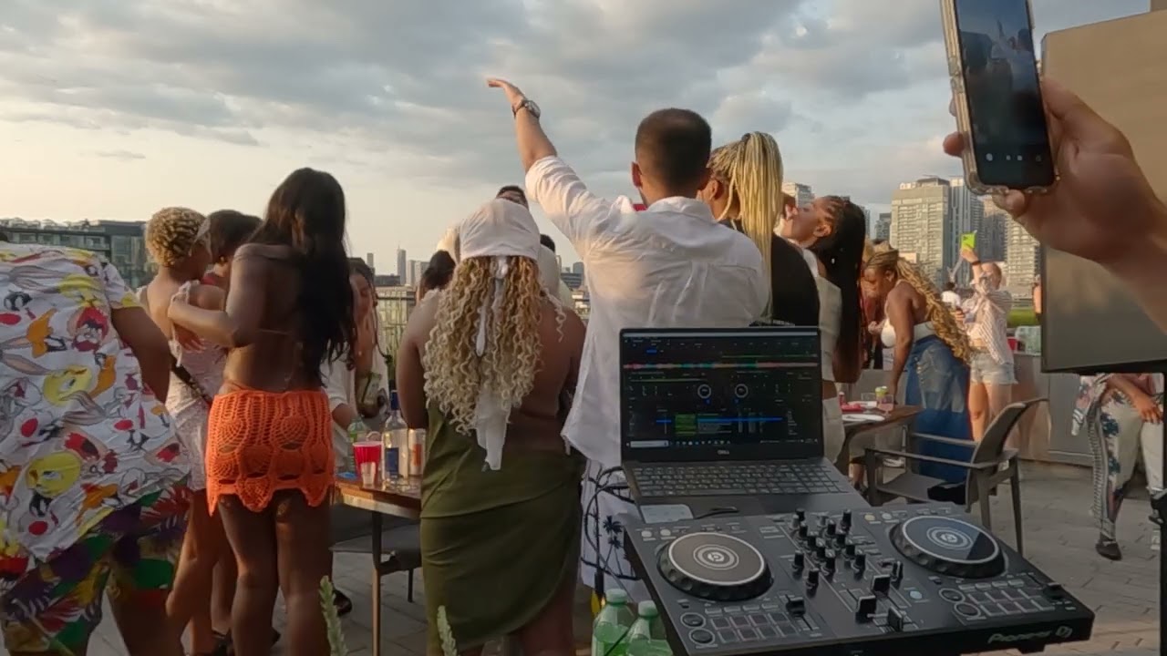 Toronto Balcony DJ Mix #7 | Afrobeat live mix (short ver.)