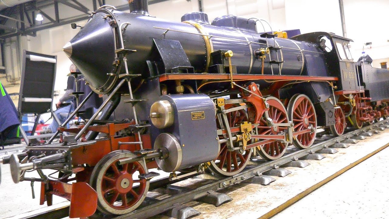 LIVE STEAM MODEL LOCOMOTIVES, REAL STEAM TRAINS, MODEL RAILWAY, RAILROAD, EXCAVATOR