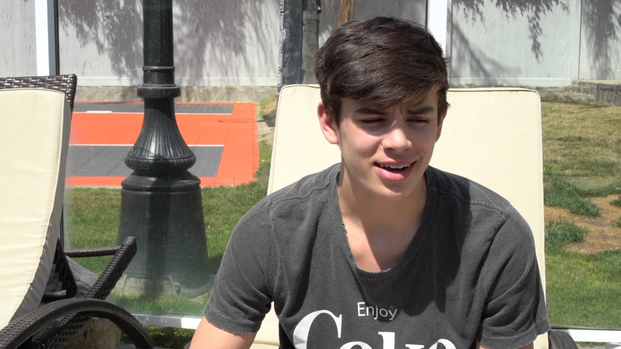 Get To Know Hayes with Coca-Cola