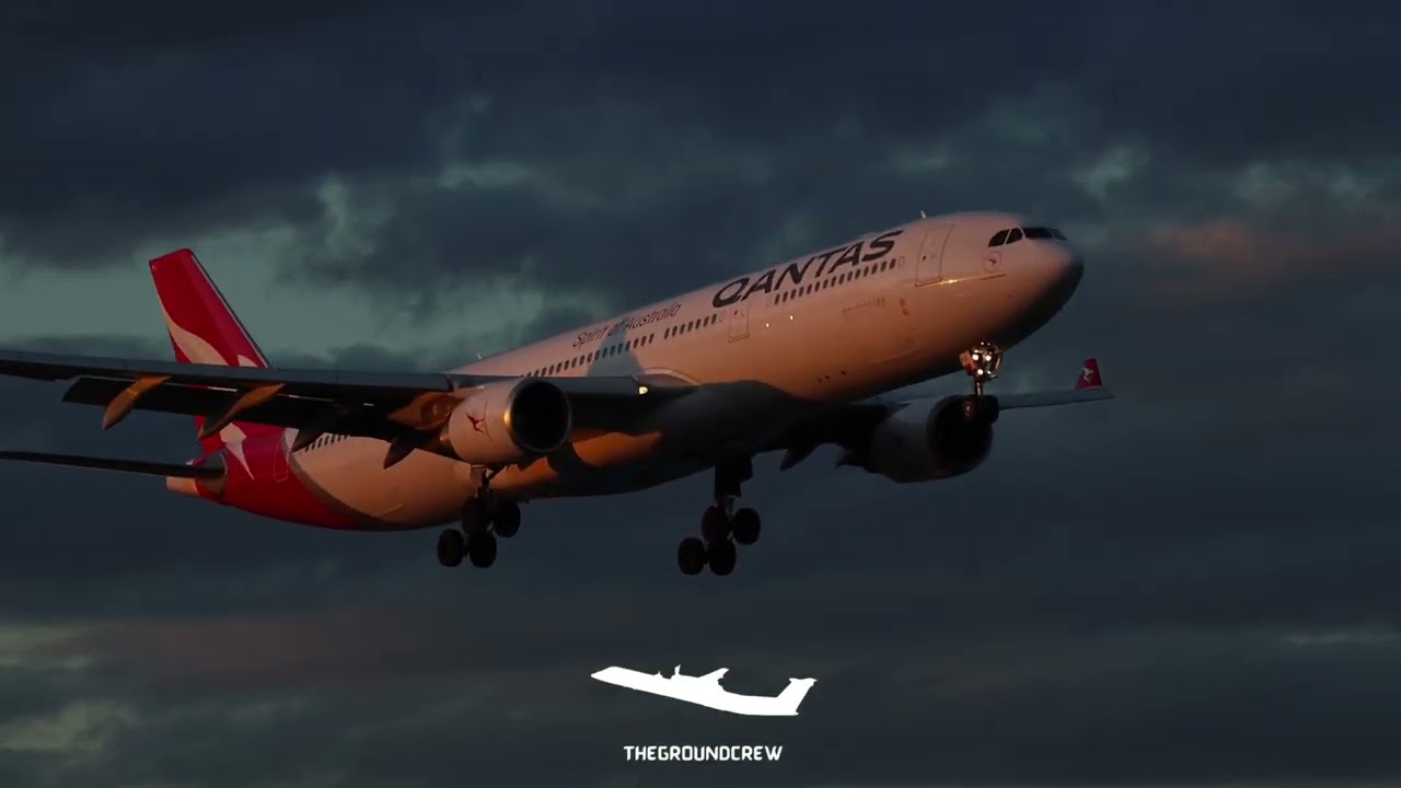 Qantas QF26 | Airbus A330-303 (VH-QPJ) | Tokyo Haneda to Sydney | 17 Aug 2025 | Sunset Arrival + ATC