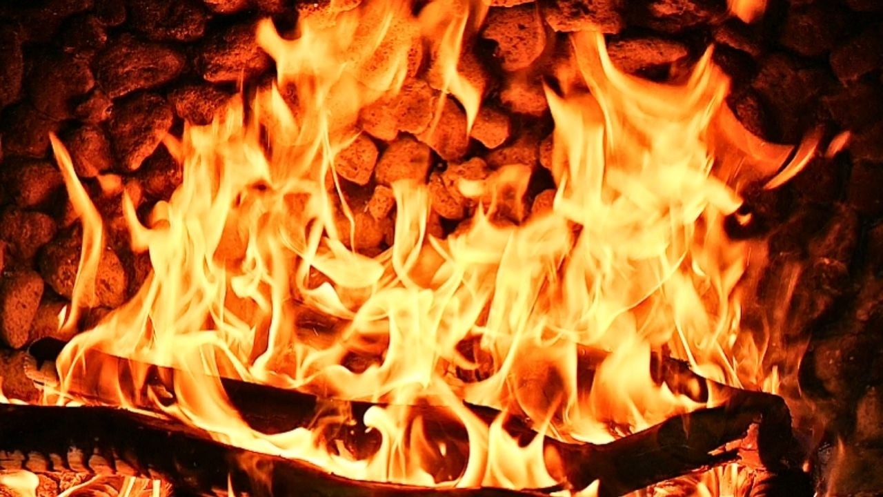 🔥 Warm & Cozy Fireplace with Real Fire – Soothing Stone Fireplace Ambiance for Relaxation & Sleep
