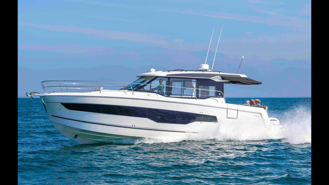 MERRY FISHER 1295 Coupé. Primeras imágenes en el Grand Pavois de La Rochelle 2024.