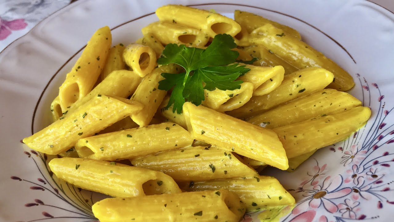 KREMALI ZERDEÇALLI MAKARNA - TAVUK DÜNYASI MAKARNA TARİFİ - Yemek Tezgahı