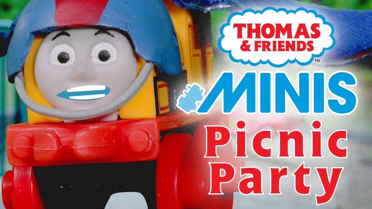 Hilarious Picnic Party with MINIS | Playing around with Thomas & Friends | Thomas & Friends
