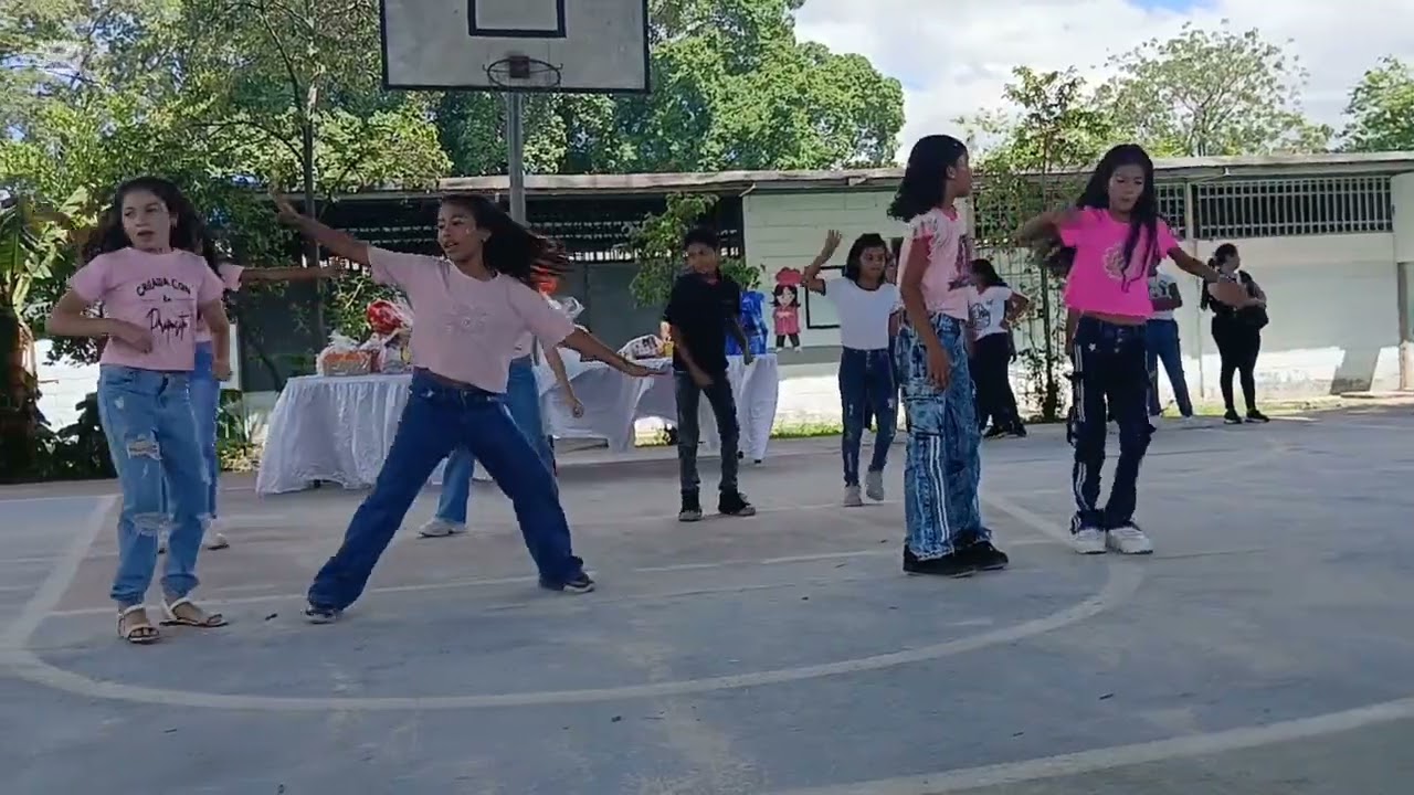 Como te pago - Baile Día de las Madres