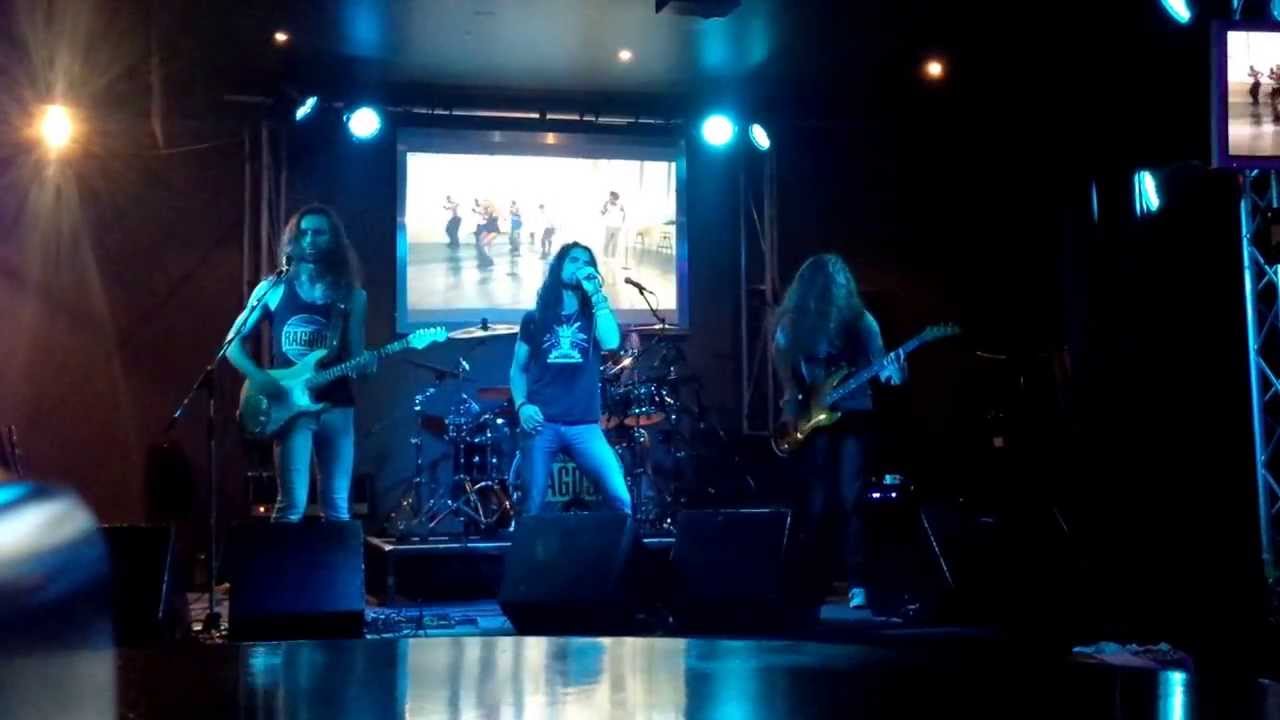 Ragdoll Rock with friend - 30 August 2013 - Bon Jovi cover Living on a Prayer.