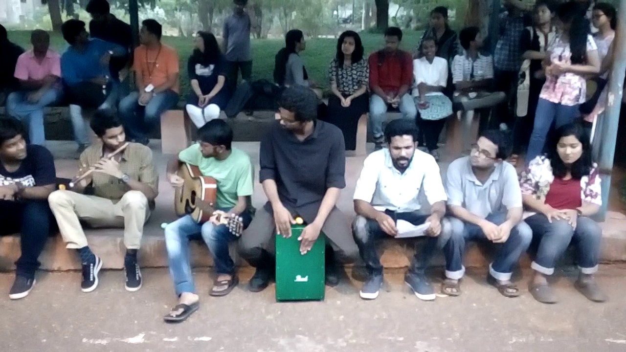 Bollywood Medley: PU-live outdoor jamming session 1