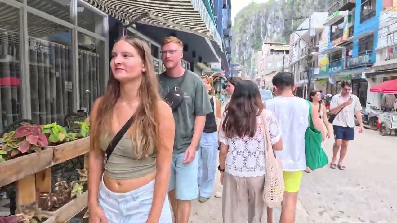 A WALK IN EL NIDO PALAWAN PHILIPPINES