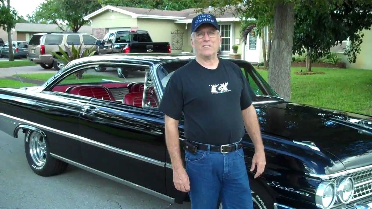 1961 Ford Galaxie Starliner 428 cu-in Dual-Quad 4-Speed