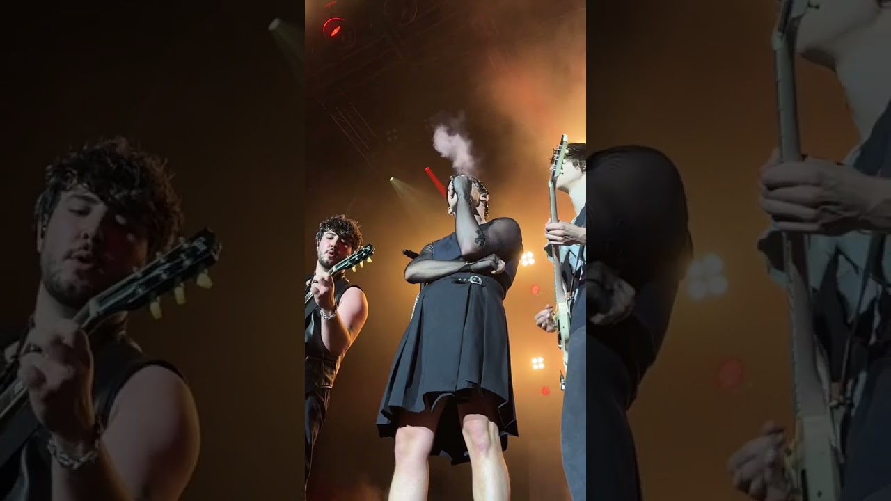 thankyou for joining us on stage &scaron;imon, yer a rockstar 🖤☠️🖤