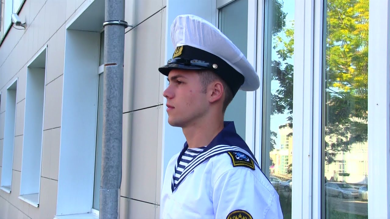 Открытие мемориальных досок и посвящение в курсанты состоялось в Сахалинском морском колледже