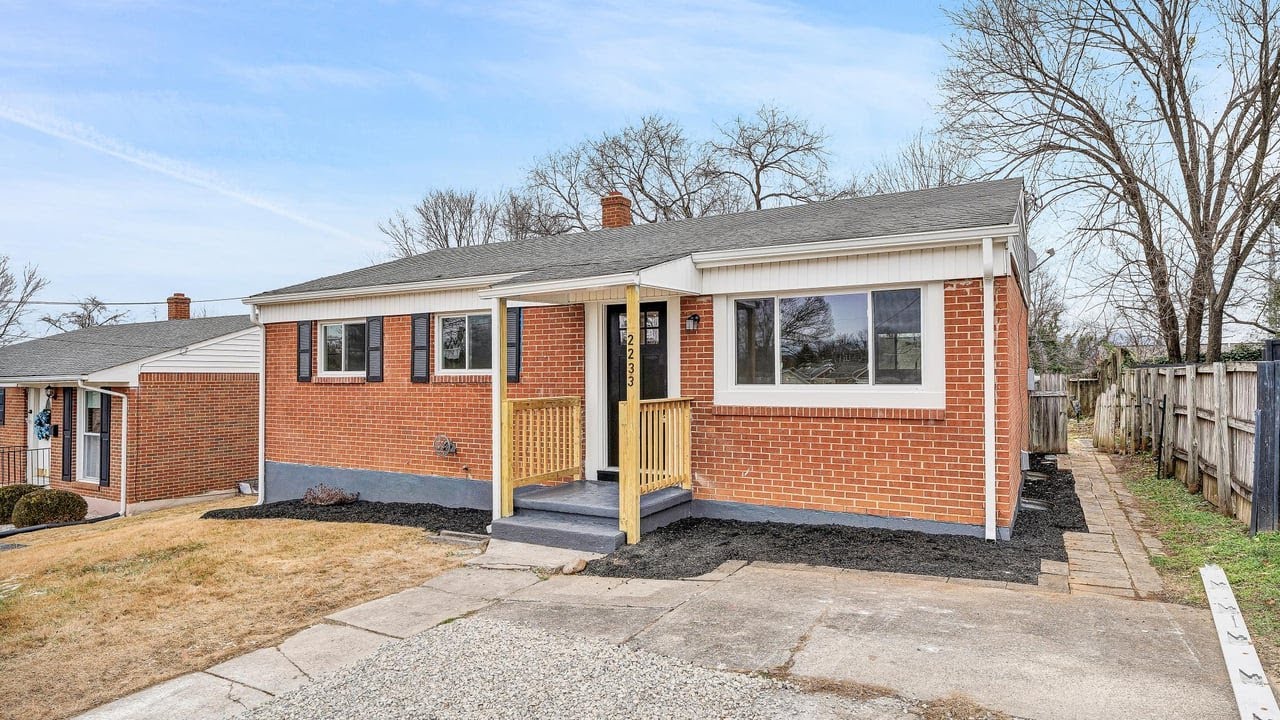2233 Byrd Ave NE, Roanoke, VA