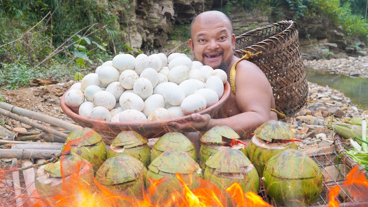 EGGS BAKED COCONUT - Dwarfs' Recipe for Baking Eggs in a Coconut - Dwarf Food