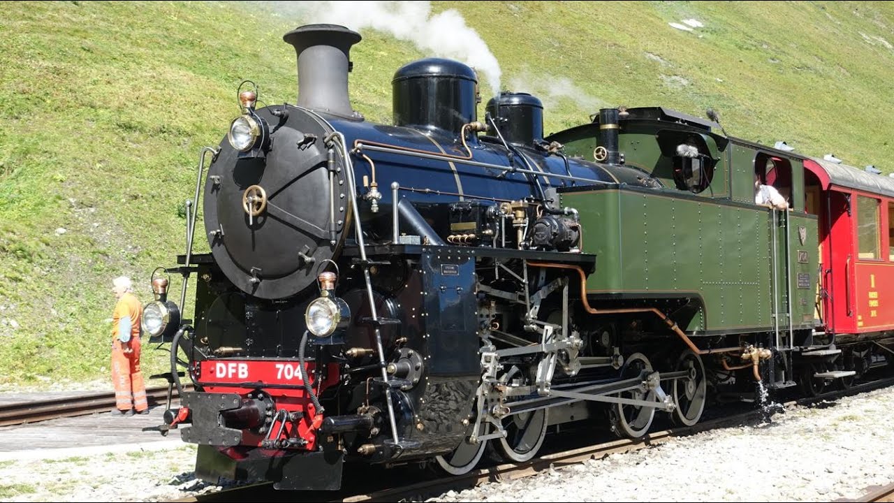 Dampfbahn Furka Bergstrecke Lok 704