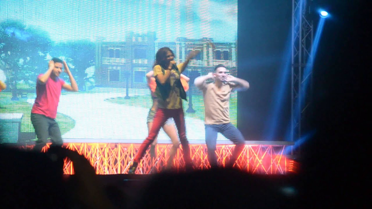 Quiero todo - Chica Vampiro Live at Vampitour // Napoli 21.12.14