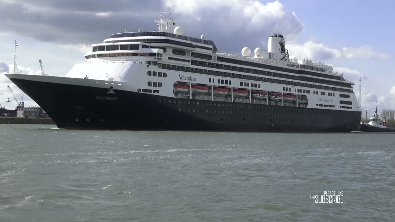 MS Volendam arrives in Rotterdam to receive 1400 Ukrainian refugees (April 2, 2022) - Part 8