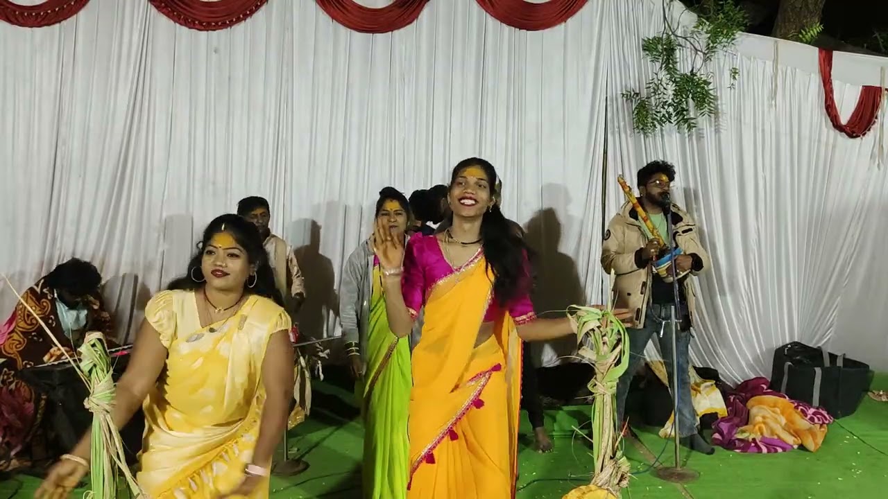 एकच नंबर गौळण गायली आहे सविता साळुंके यांनी बघायला विसरू नका आवडल्यास लाईक करा सबस्क्राईब करा 🙏🏻 💃🏻