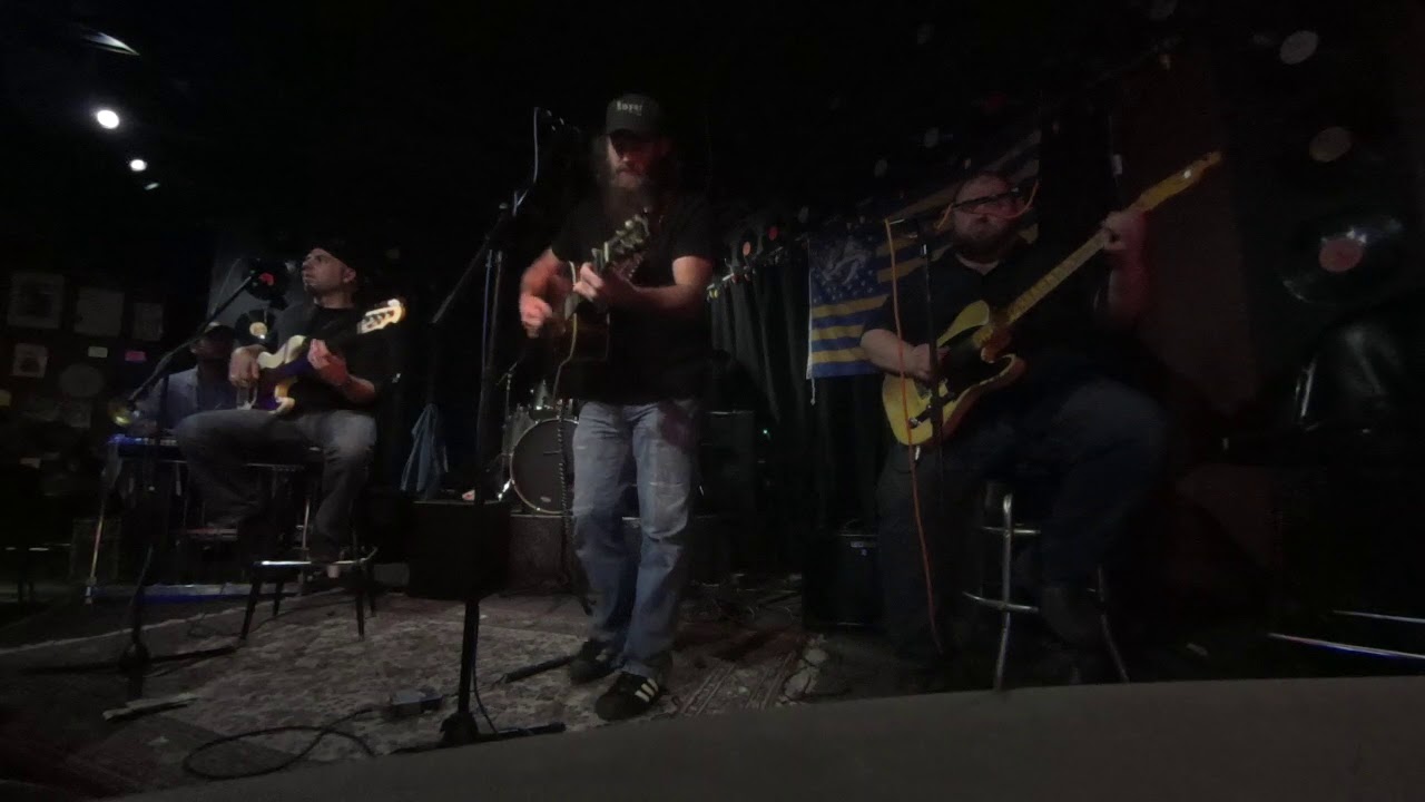 Randy Kohrs Mike Bourque Tyler Hall picking at music city bar