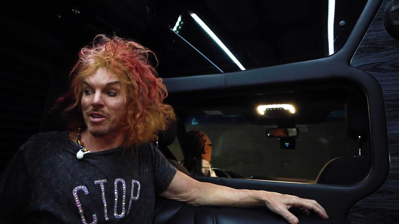 Carrot Top celebrates 16th Anniversary at Luxor, Las Vegas -  Language Warning. Nov 22, 2021