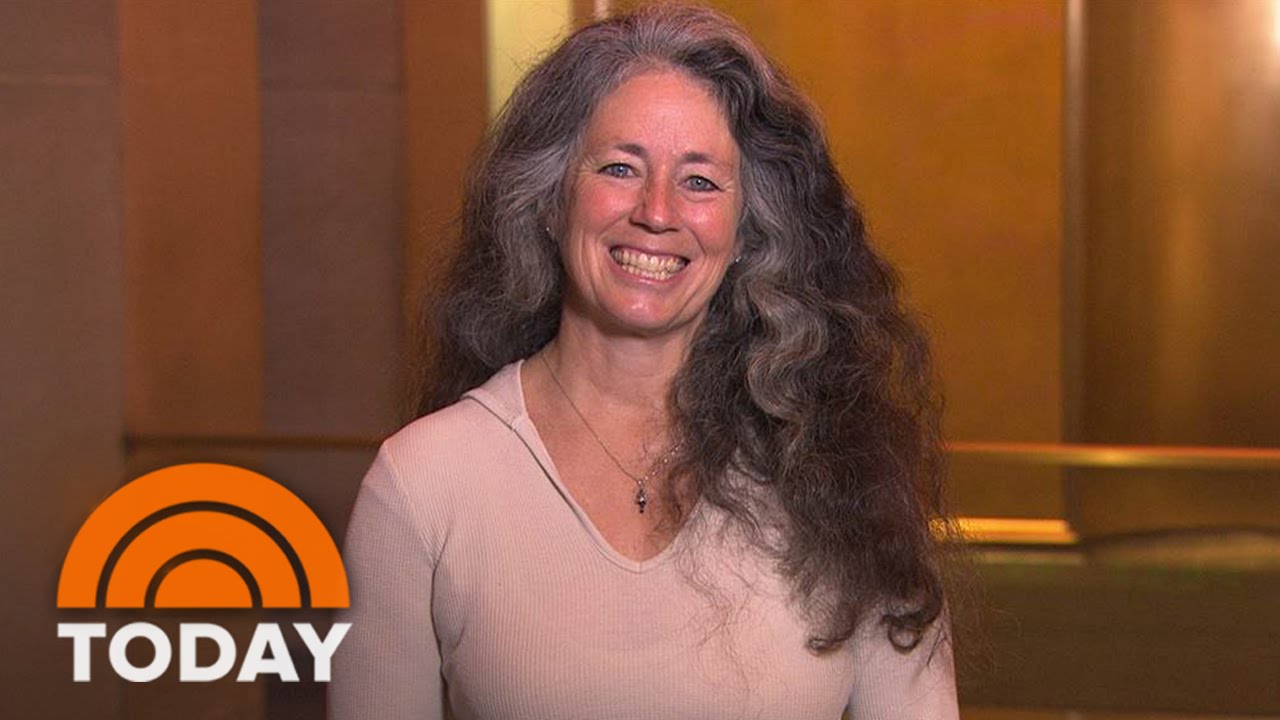 Women Shrieks With Joy Over Sister&rsquo;s Ambush Makeover | TODAY