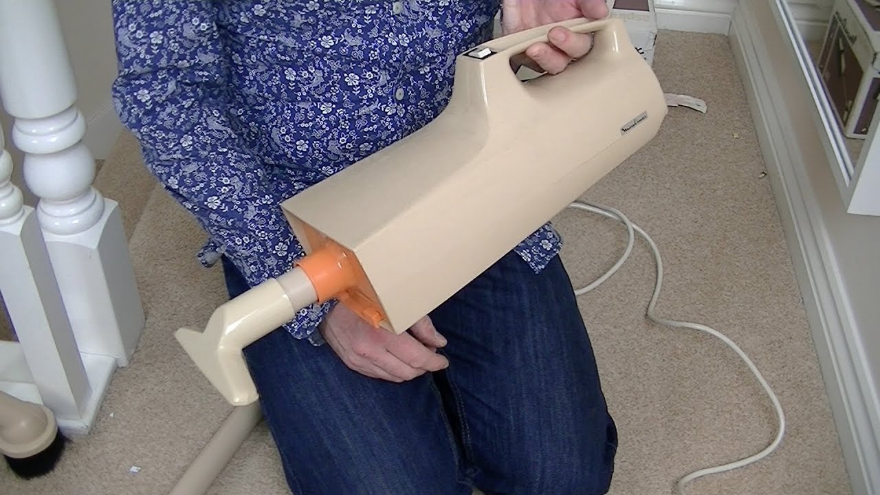 Vintage 1970s Moulinex 250 Hand Held Vacuum Cleaner Unboxing & First Look