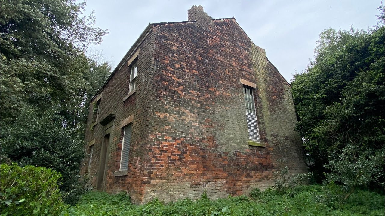 We Found AN ABANDONED OLD FARM SOME VERY INTERESTING FINDS ABANDONED UK