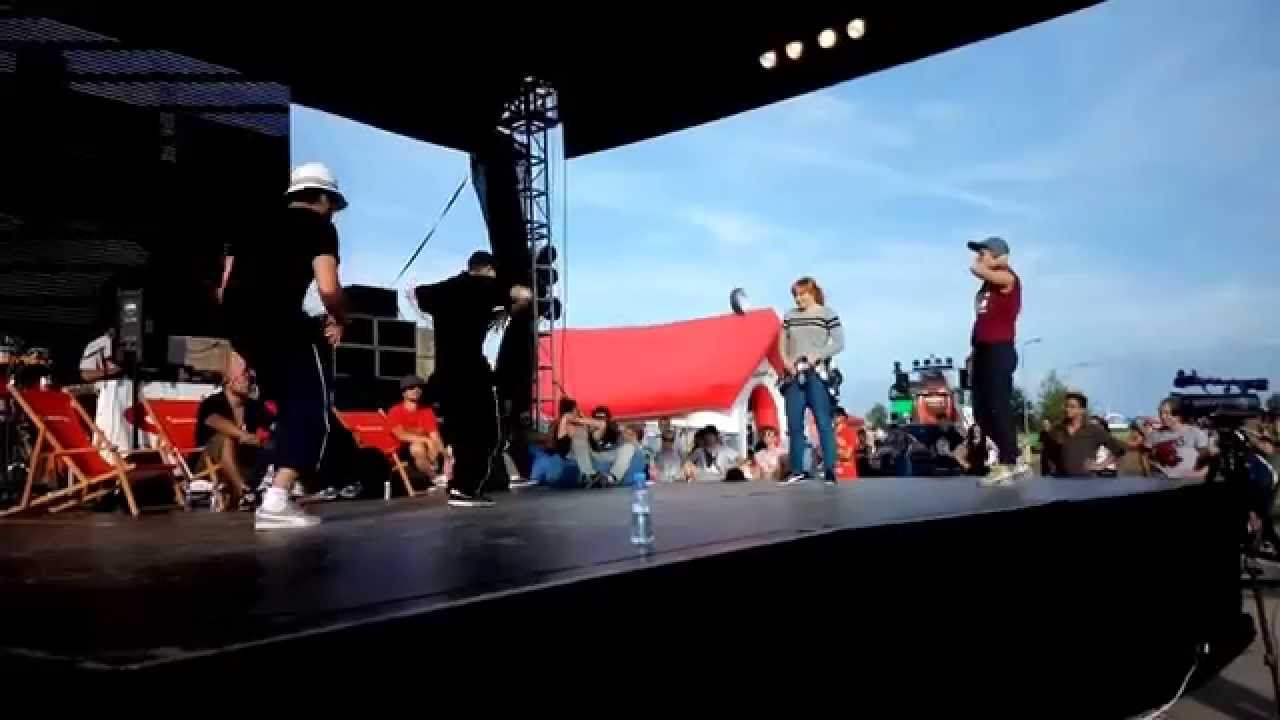 Hip Hop Kemp 2014 - Mikee a Potkis (TNM) vs Alicia a Karol&iacute;na (AC)