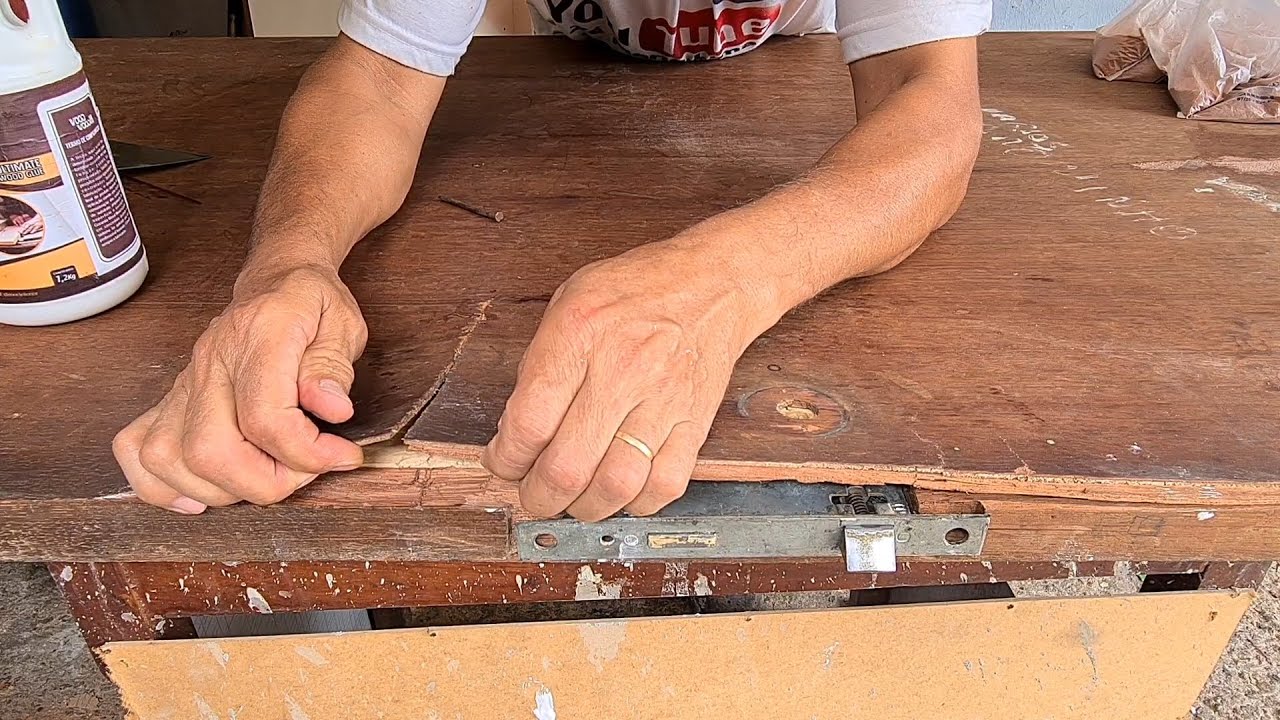 Como Consertar Porta De Madeira Lascada Na Fechadura