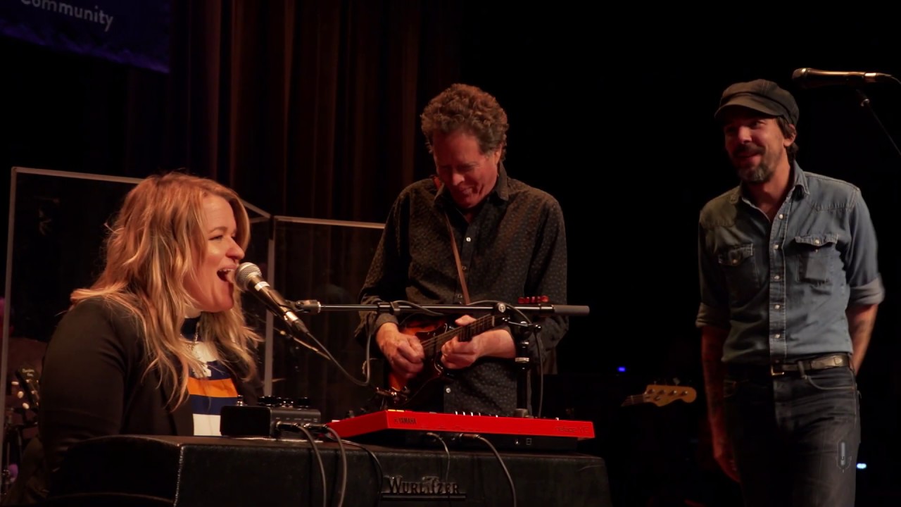 eTown Finale with Justin Townes Earle & Emily Gimble - Trouble In Mind (Live on eTown)