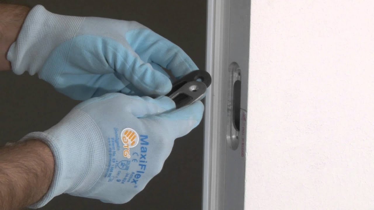 How to Install a door panel on an ECLISSE Syntesis Line frame