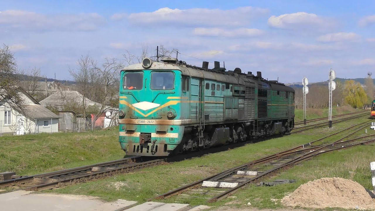 Рабочий день старого чумазого тепловоза в молдавской глубинке