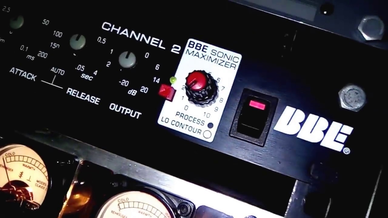 Comparison between Audio Compressors dbx 266xs, aphex 106, BBE Maxcom & Behringer T1952