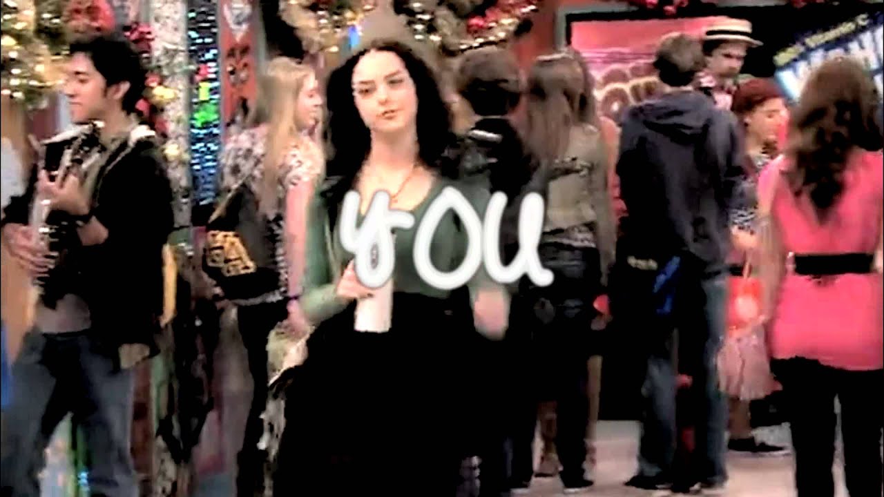 Victorious Christmas Medley/CRACK
