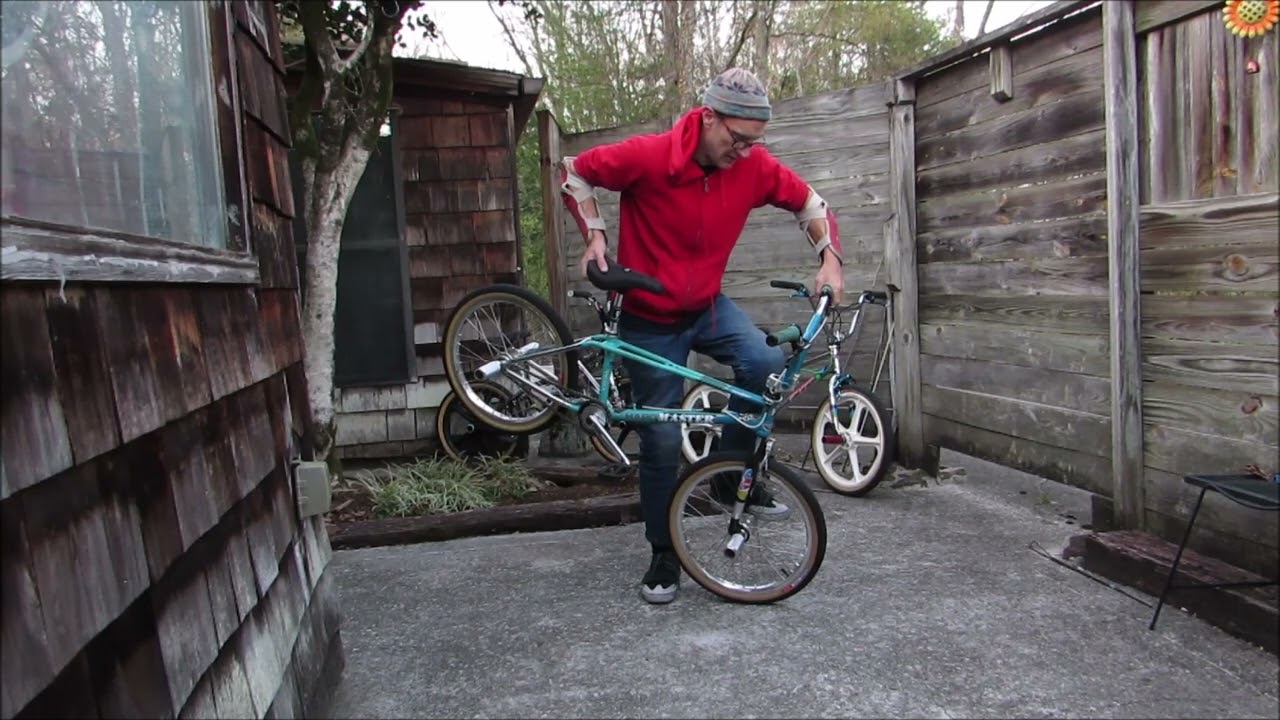 Bmx Old school flatland on porch. Balance practice  Haro Lineage Master Nous Versa #bmx #harobmx